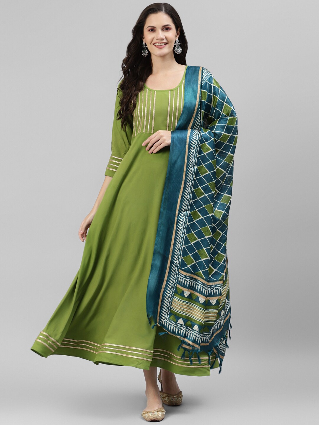 

DEEBACO Women Gotta Patti Kurta With Dupatta, Green