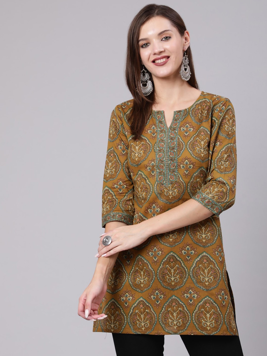 

Nayo Women Green Printed Tunic