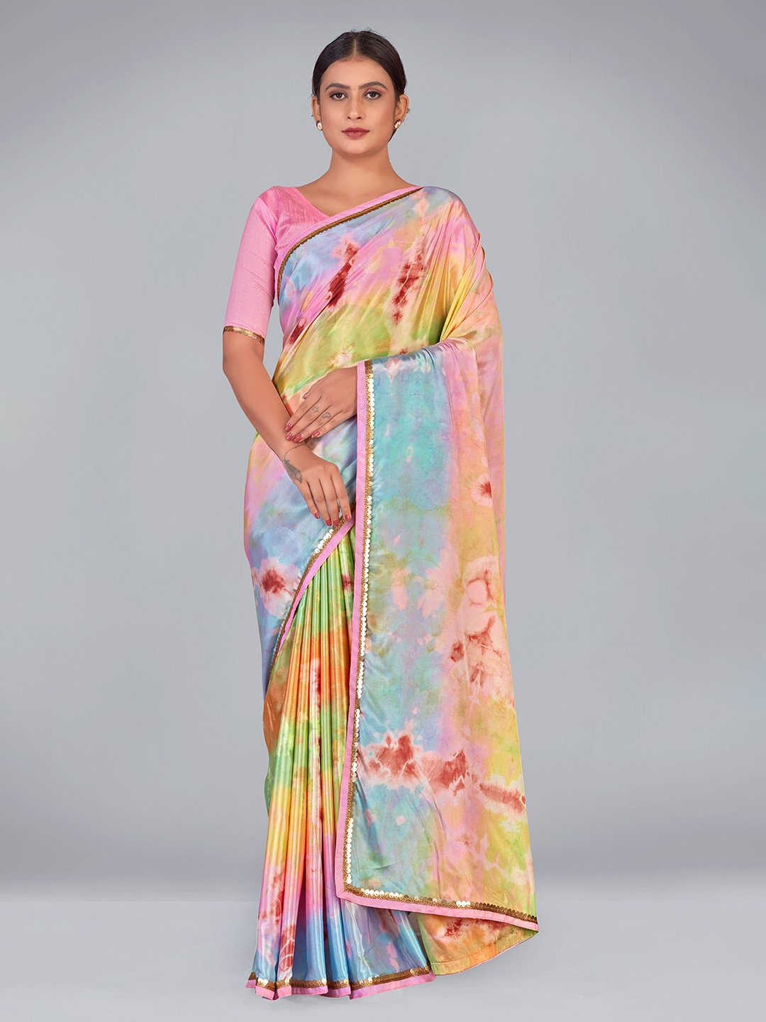

MONJOLIKA FASHION Pink & Green Silk Blend Saree