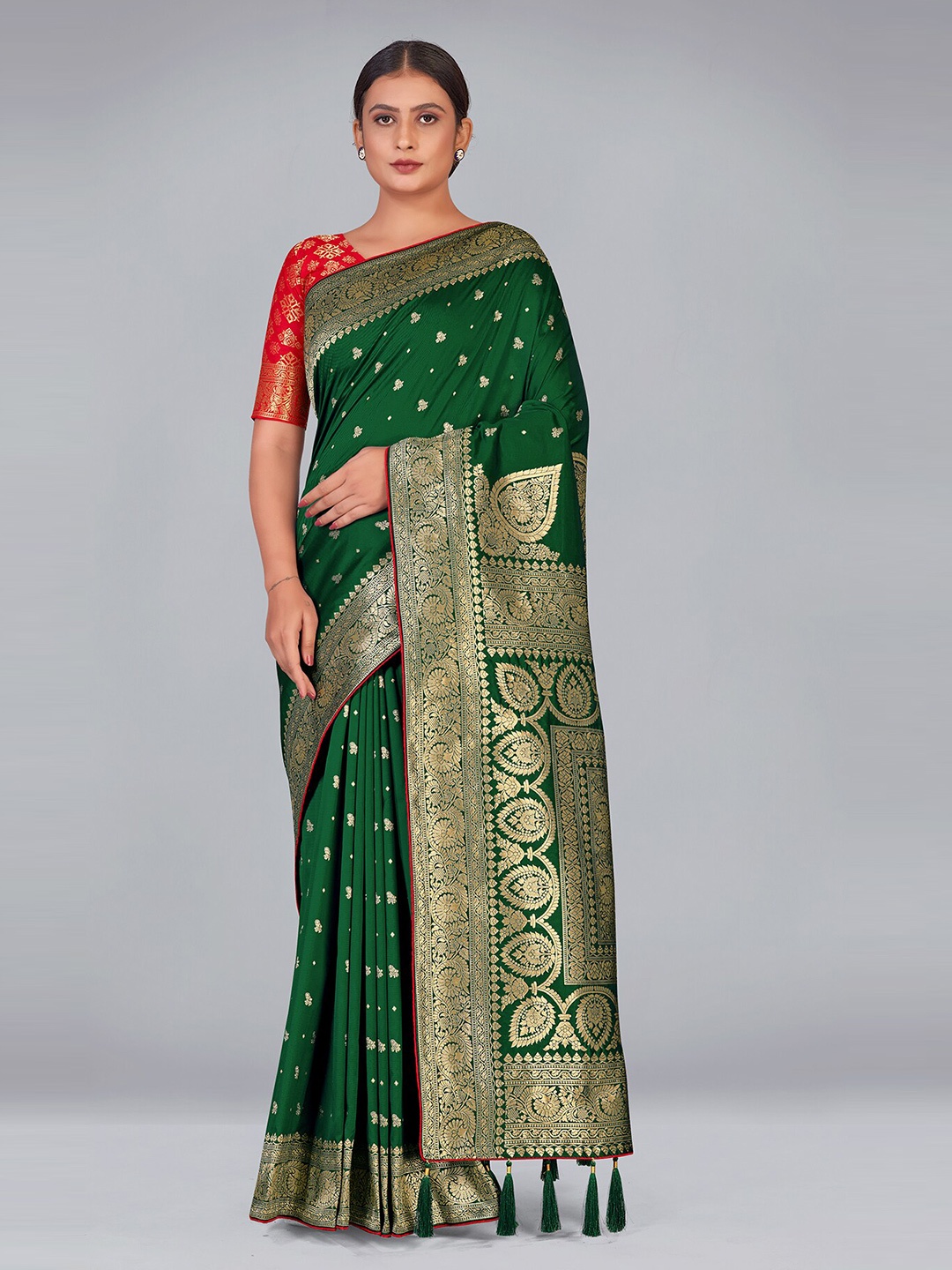 

MONJOLIKA FASHION Woven Design Zari Silk Blend Heavy Work Banarasi Saree, Green