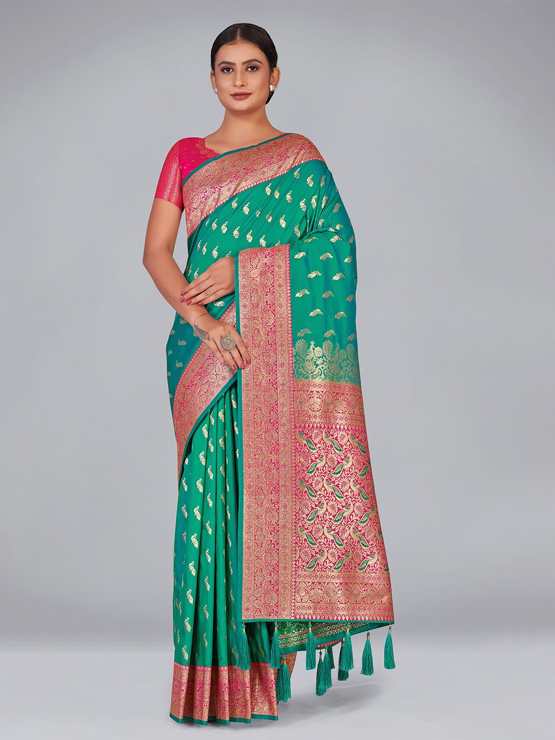 

MONJOLIKA FASHION Woven Design Zari Silk Blend Heavy Work Banarasi Saree, Sea green