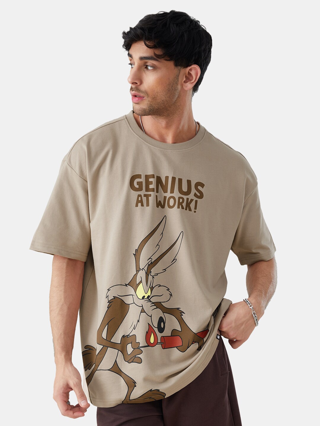 

The Souled Store Men Looney Tunes Magic Mushroom Printed Oversized T-Shirt, Brown