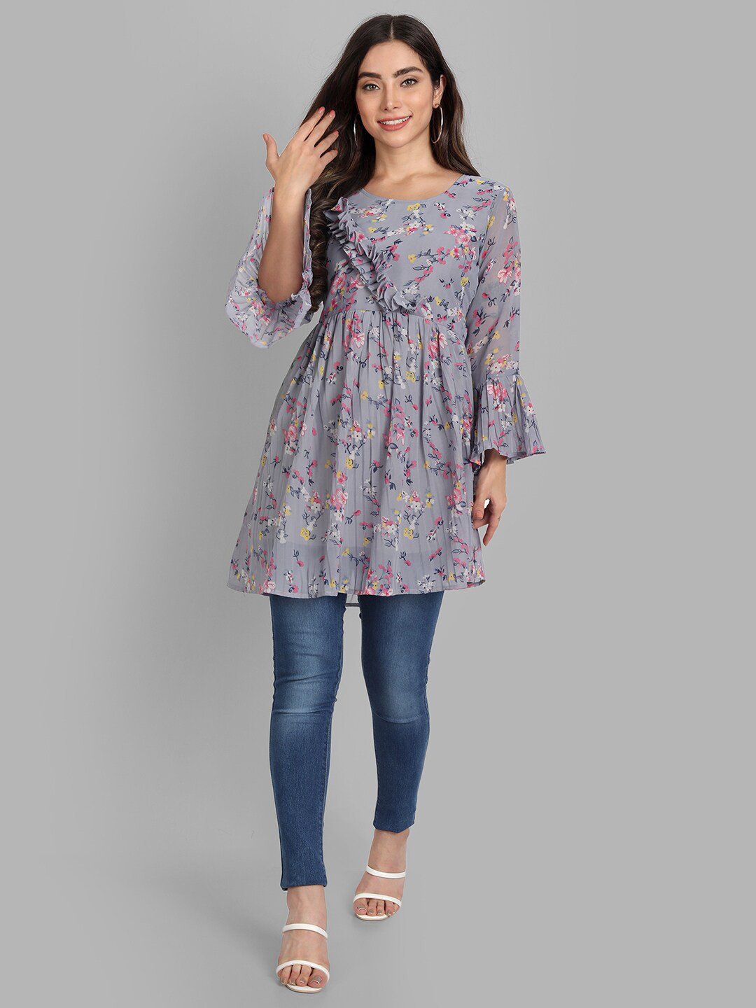 

TORONFRAS Floral Printed Flared Sleeves Pleated Kurti, Grey