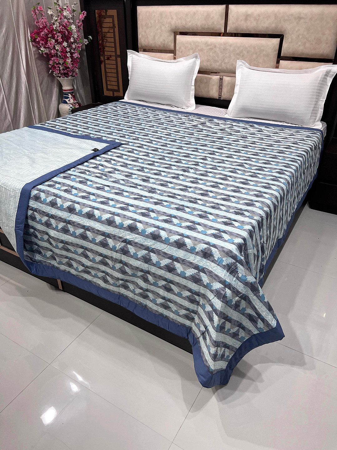 

Pure Decor Blue & Grey Geometric AC Room 300 GSM Double Bed Cotton Dohar
