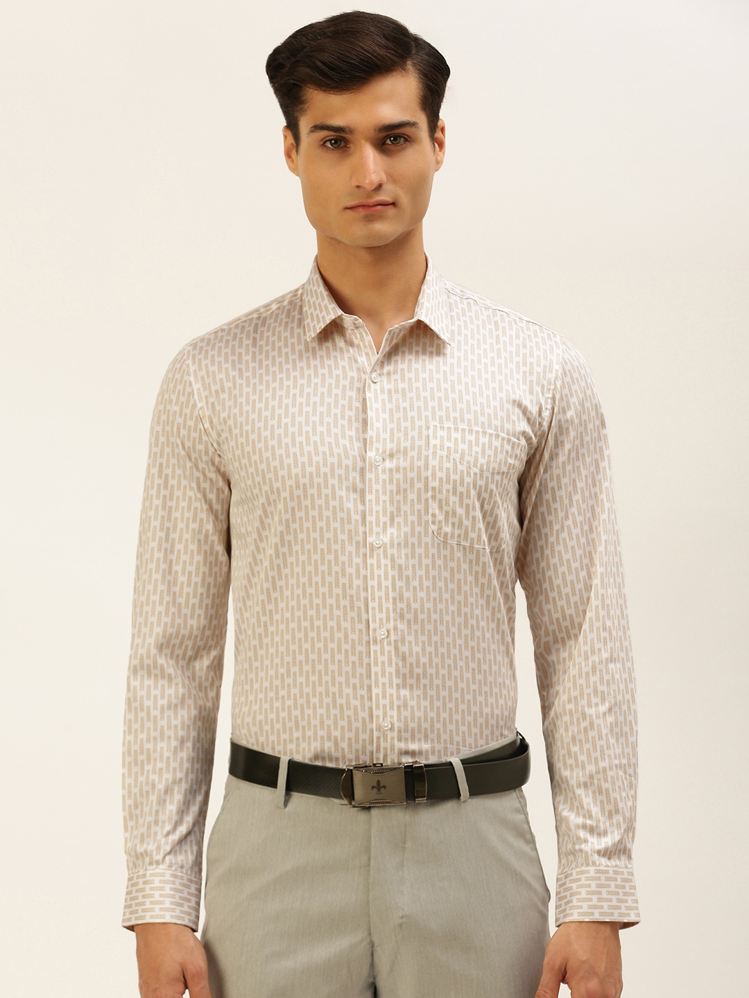 

Peter England Men White Slim Fit Geometric Opaque Printed Pure Cotton Formal Shirt