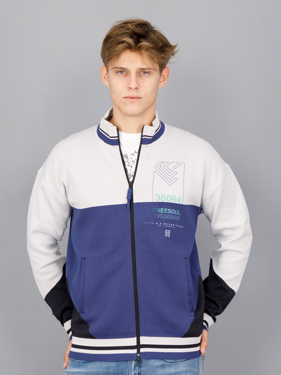 

FREESOUL Men Colorblocked Sweatshirt, Blue