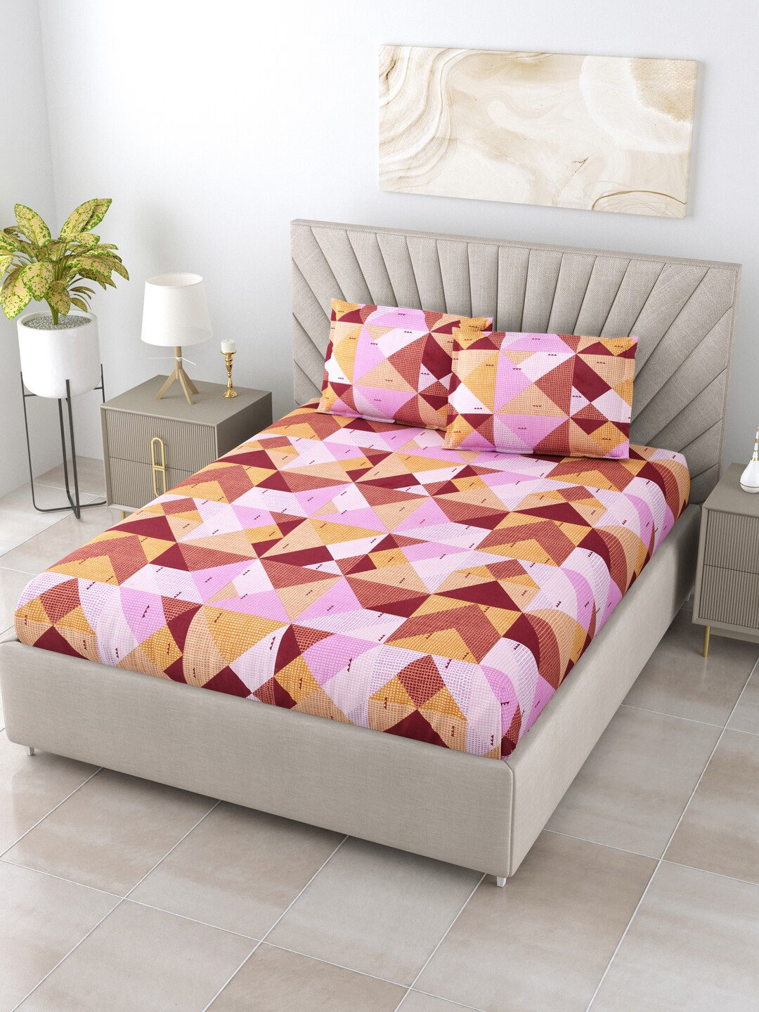

BOMBAY DYEING Printed 104 TC Queen Bedsheet with 2 Pillow Covers, Pink