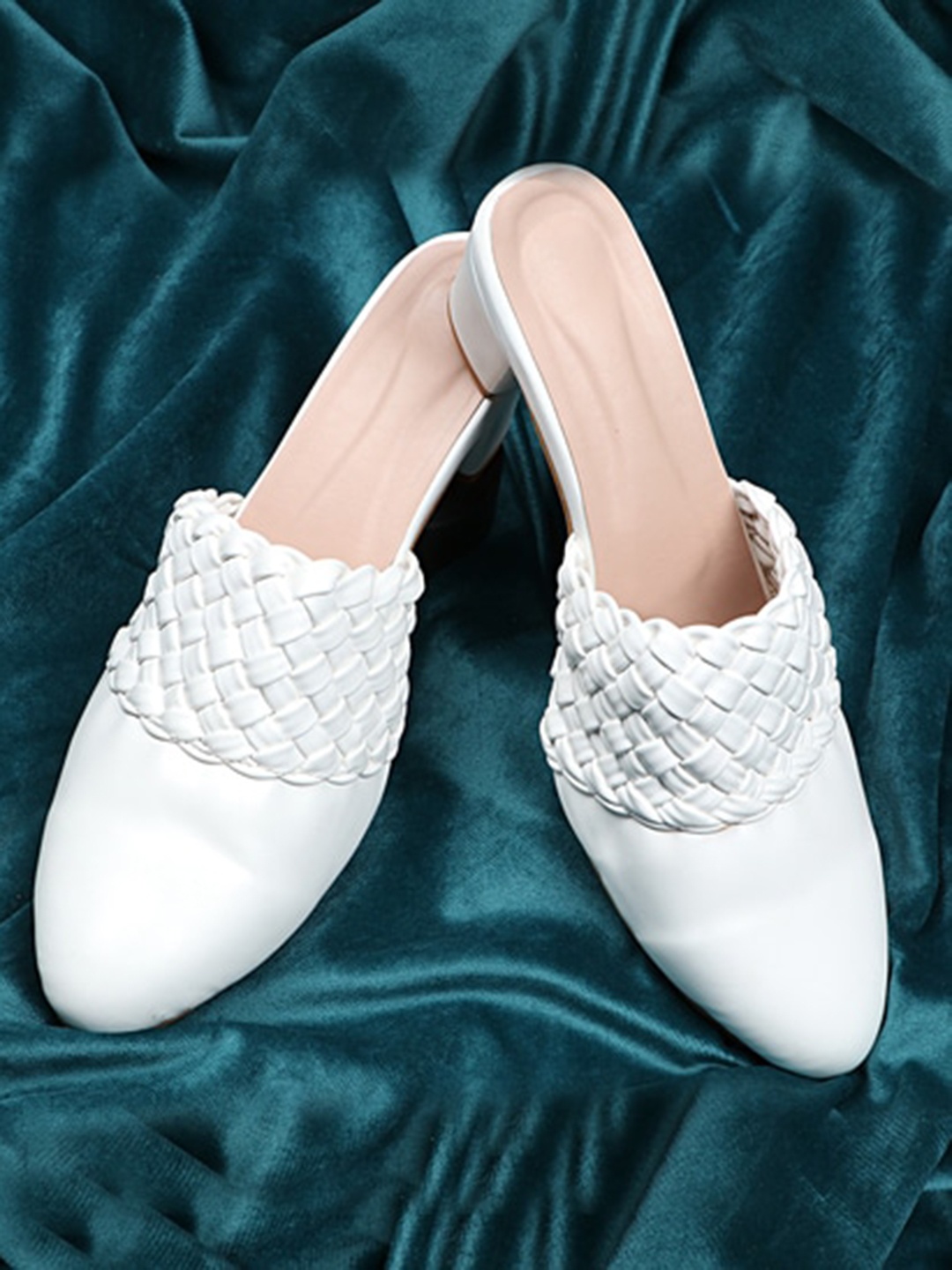 

THE WHITE POLE Women Block Mules