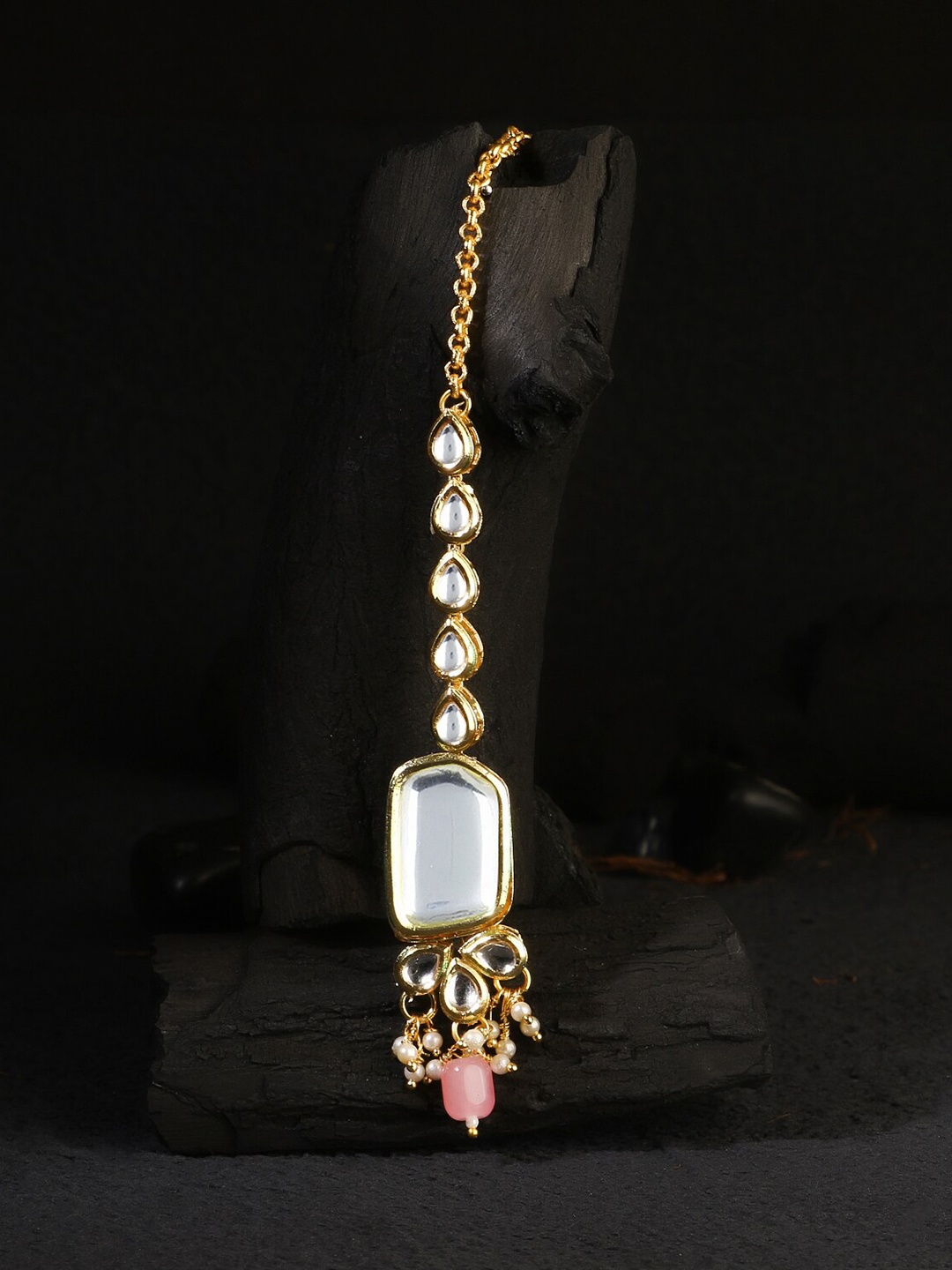 

Adwitiya Collection Gold-Plated Kundan-Studded & Pearls Beaded Maangtikka