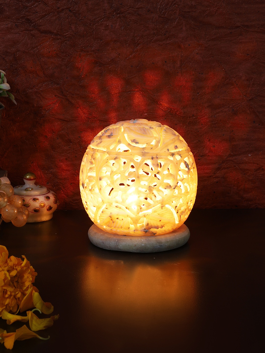 

Aapno Rajasthan Cut Design Tealight Candle Holders, White