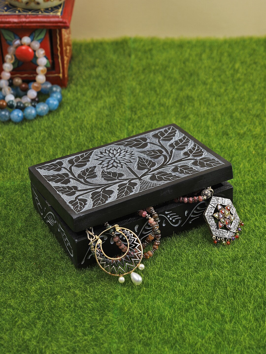 

Aapno Rajasthan Textured Jewellery Box Organizer, Black