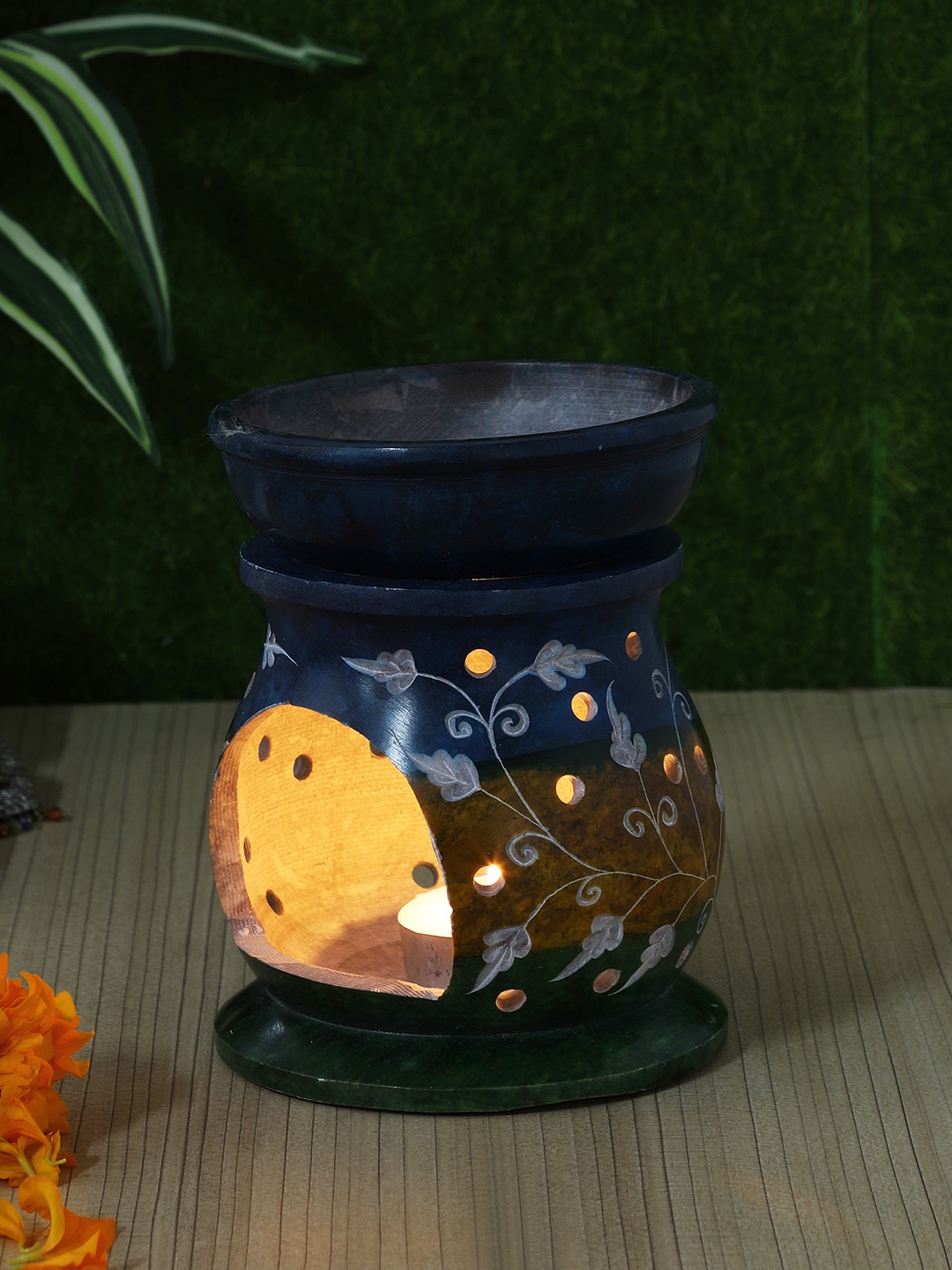 

Aapno Rajasthan Textured Aroma Burner Oil Diffuser, Blue