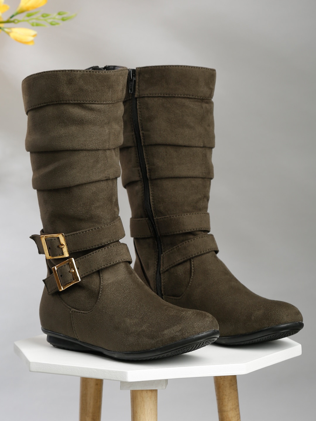 

Flat n Heels Women Solid Regular Boots, Green