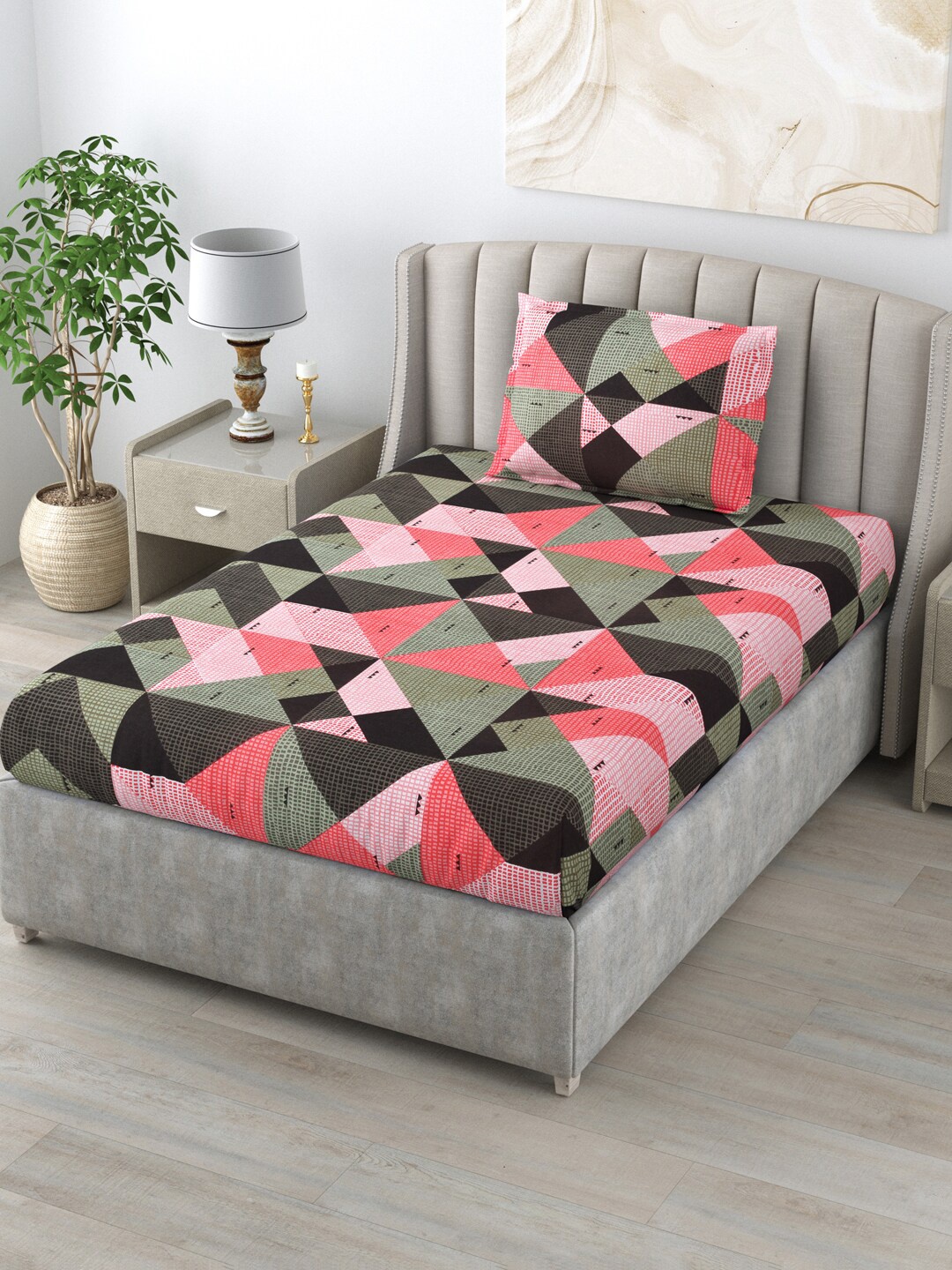 

BOMBAY DYEING Printed 104 TC Single Bedsheet with 1 Pillow Covers, Pink
