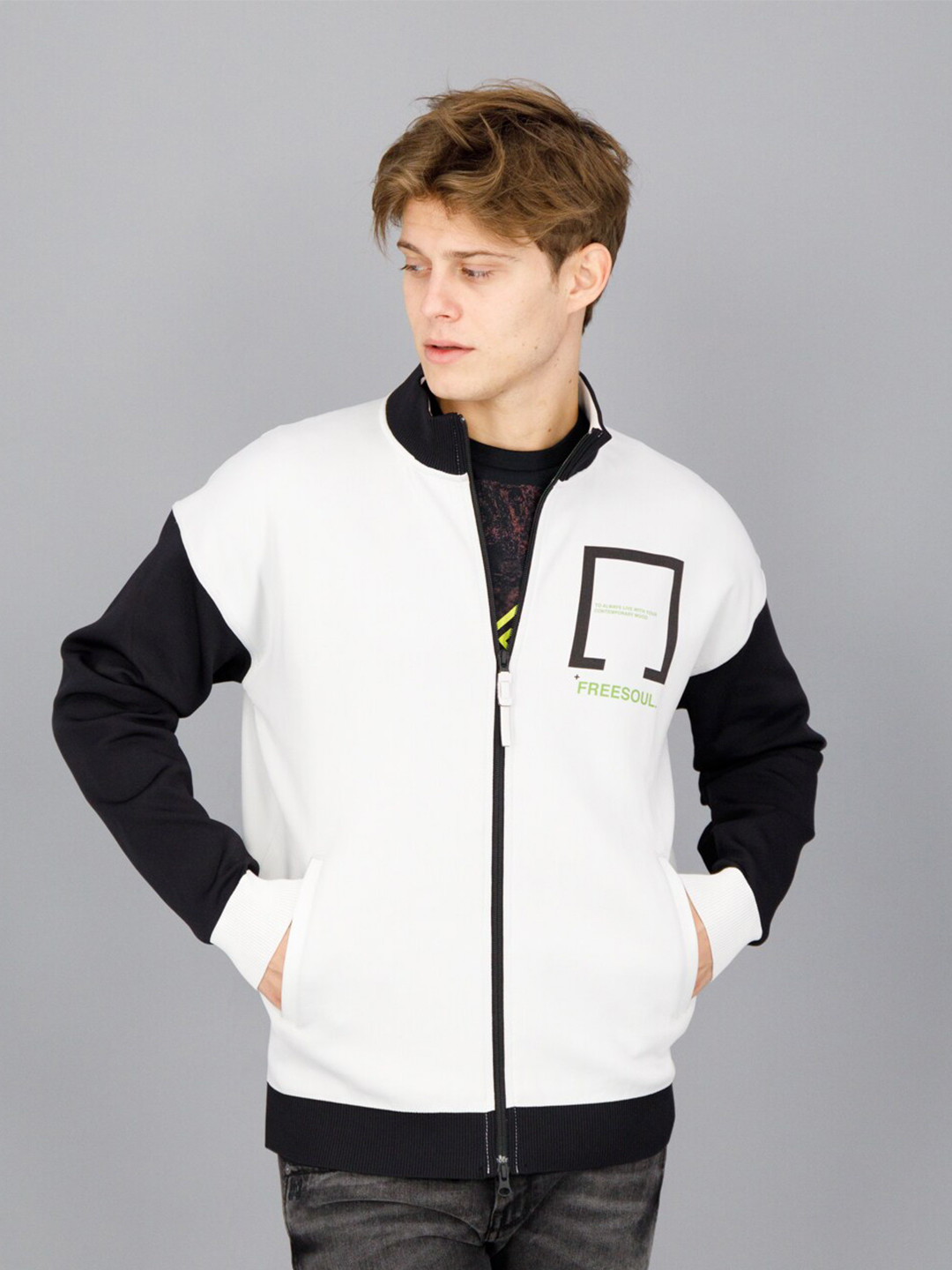 

FREESOUL Men Colourblocked Mock Collar Sweatshirt, White