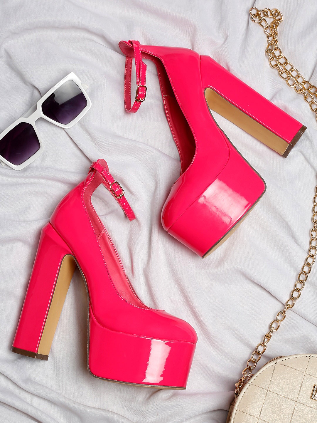 

Flat n Heels Fuchsia Block Peep Toes