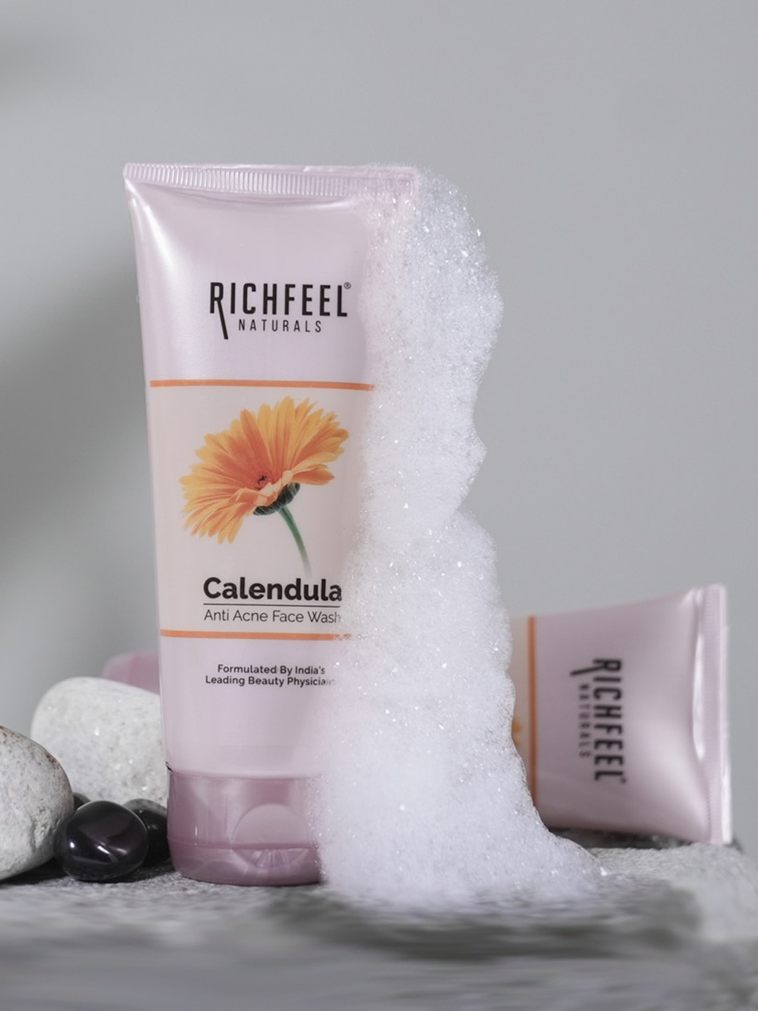

Richfeel Pack Of 4 Anti Acne Face Wash 100 Gms, Orange