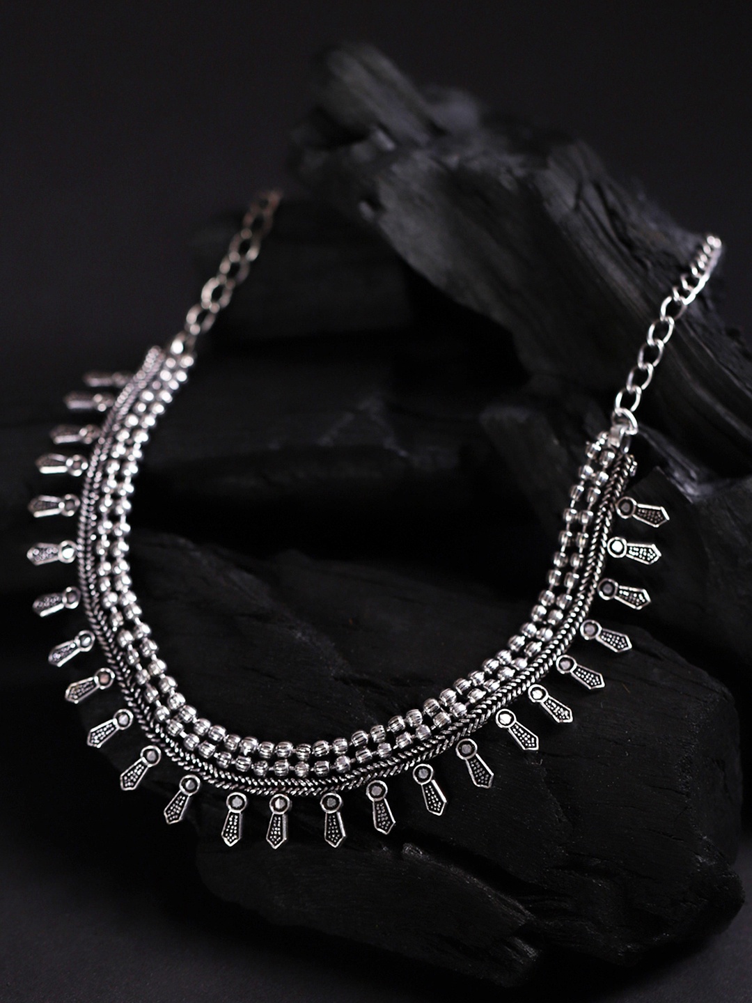 

DEEBACO Silver-Toned Silver Silver-Plated Oxidised Necklace