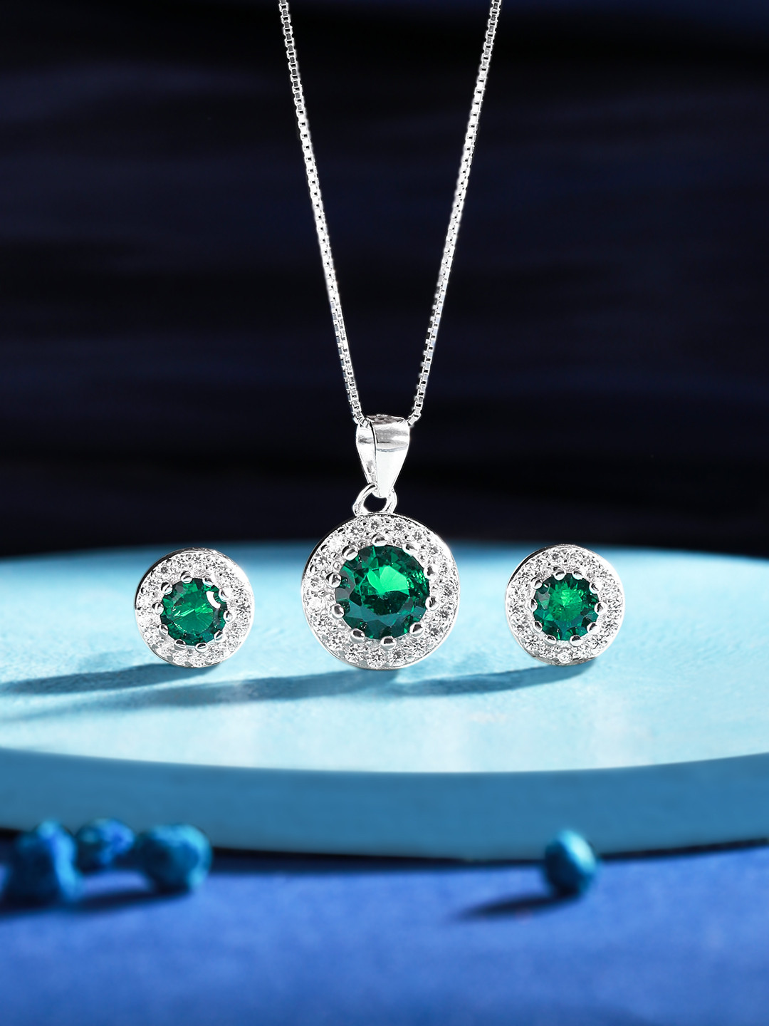 

Rubans 925 Sterling Silver The Combination Of Zircons And Green Necklace Set