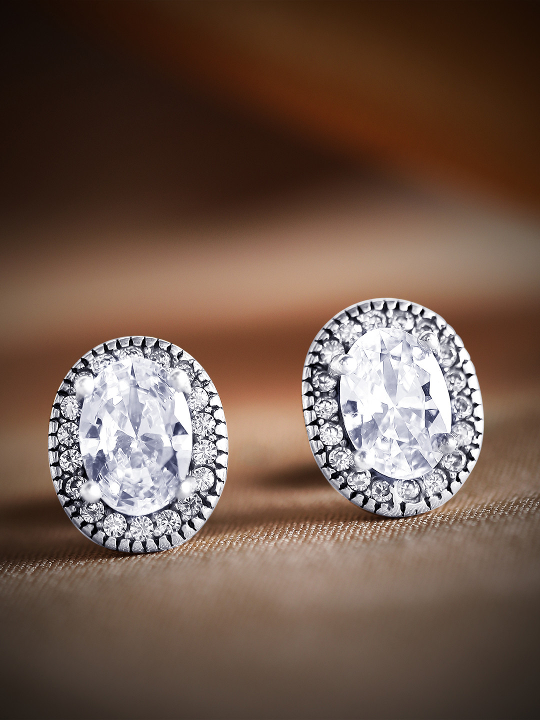 

Rubans 925 Sterling Silver Cluster Of The Zircons Stud Earrings