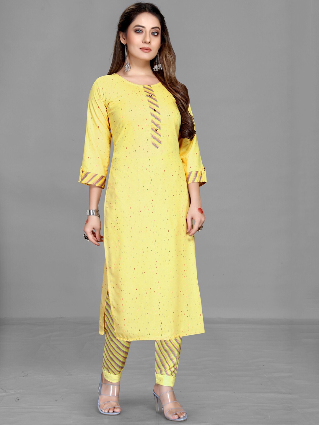 

MARUTI ART Women Yellow Printed Kurta with Trousers