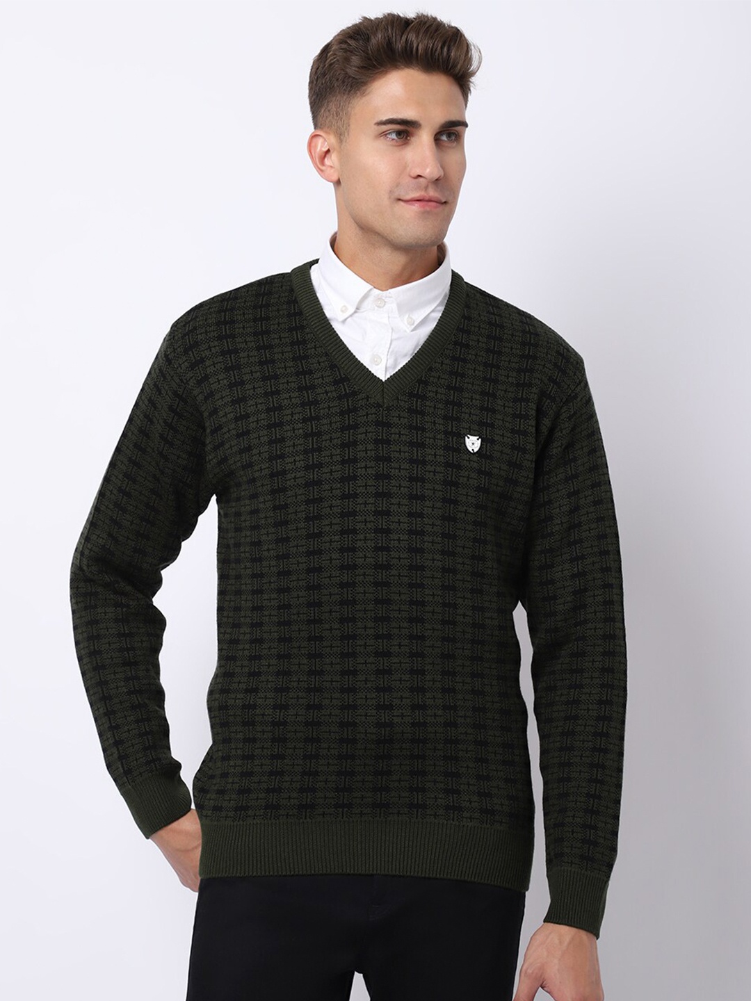 

VENITIAN Men Checked Pullover with Applique Detail, Olive