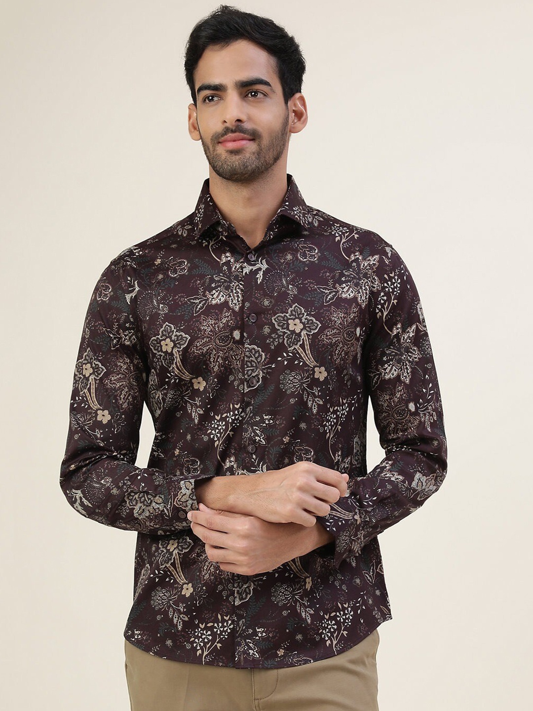 

Marks & Spencer Men Floral Printed Casual Shirt, Burgundy