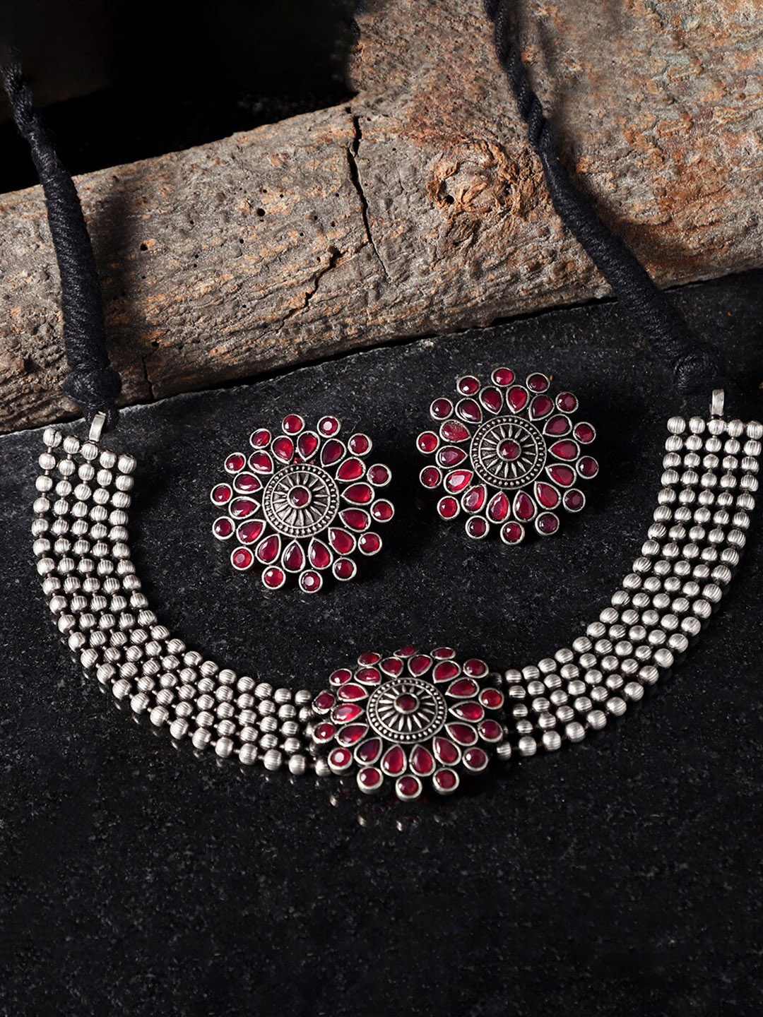 

VENI Silver-Plated & Maroon Brass Oxidised Necklace