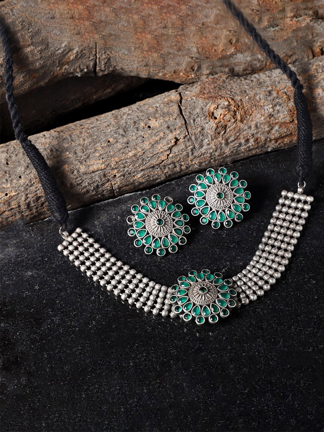 

VENI Silver-Plated & Green Brass Necklace & Earrings