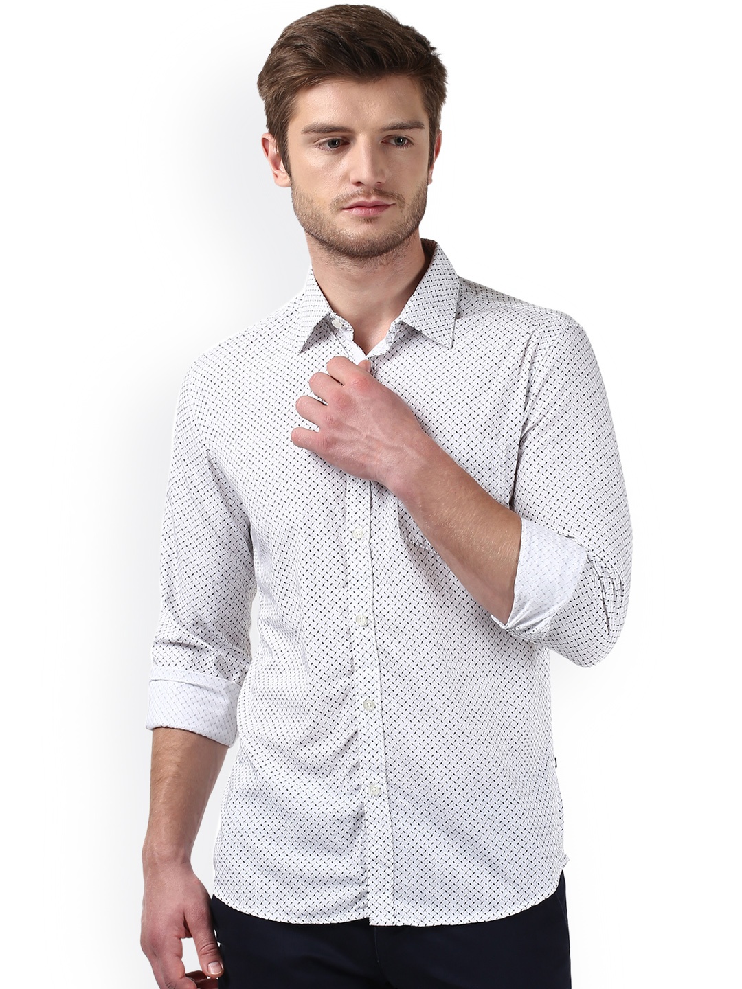 

Parx Men White & Black Slim Fit Printed Casual Shirt