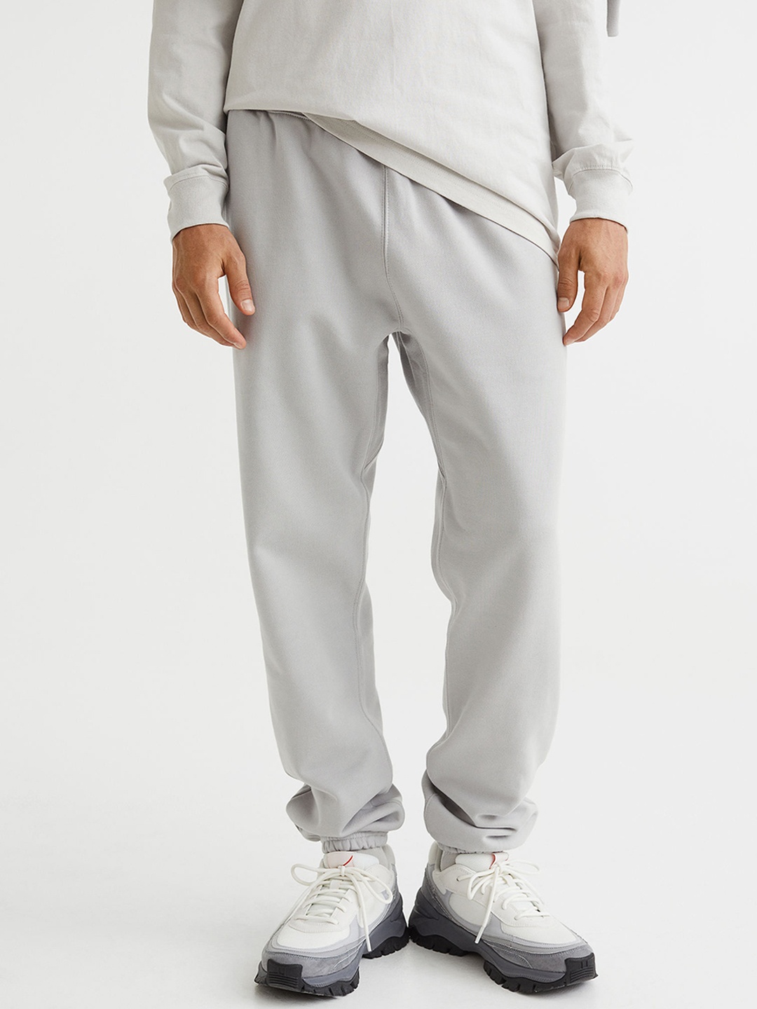

H&M Men Relaxed Fit Cotton joggers, Grey