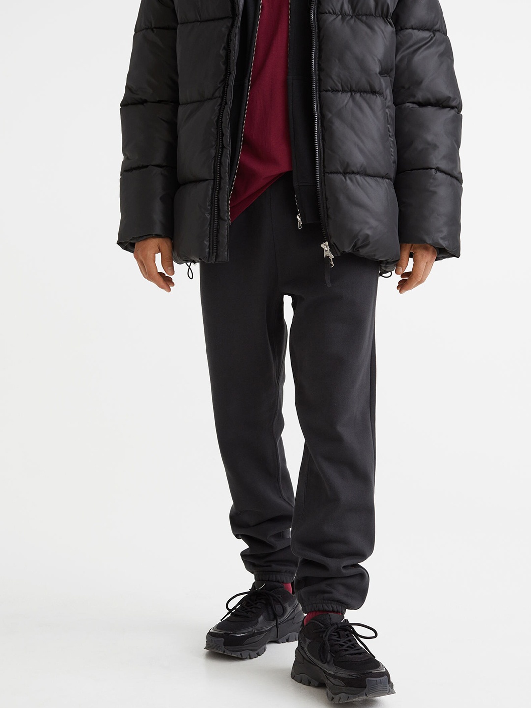 

H&M Men Relaxed Fit Cotton Joggers, Black
