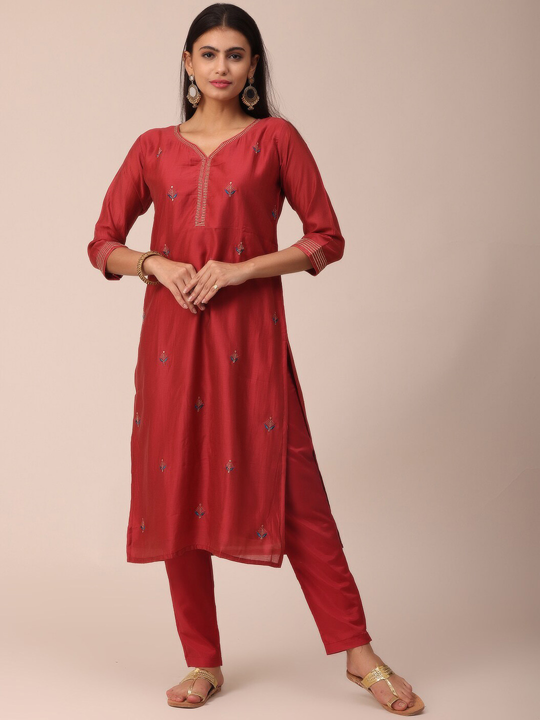 

NAYRA Women Red Ethnic Motifs Pure Silk Kurta with Trousers
