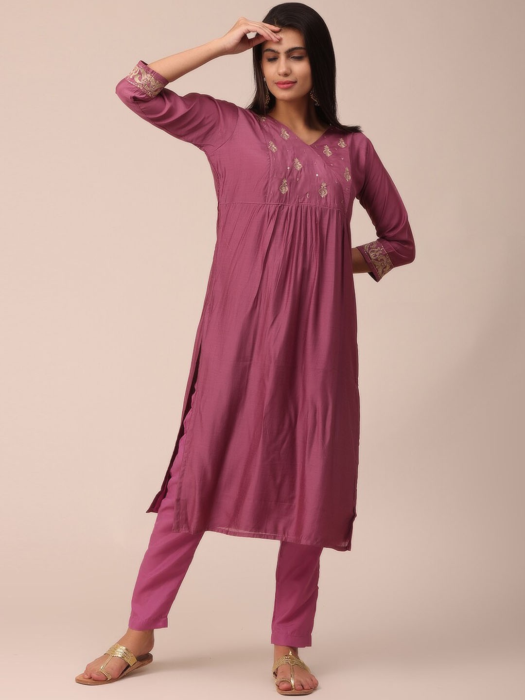 

NAYRA Women Magenta Floral Thread Work Pure Silk Kurta with Trousers