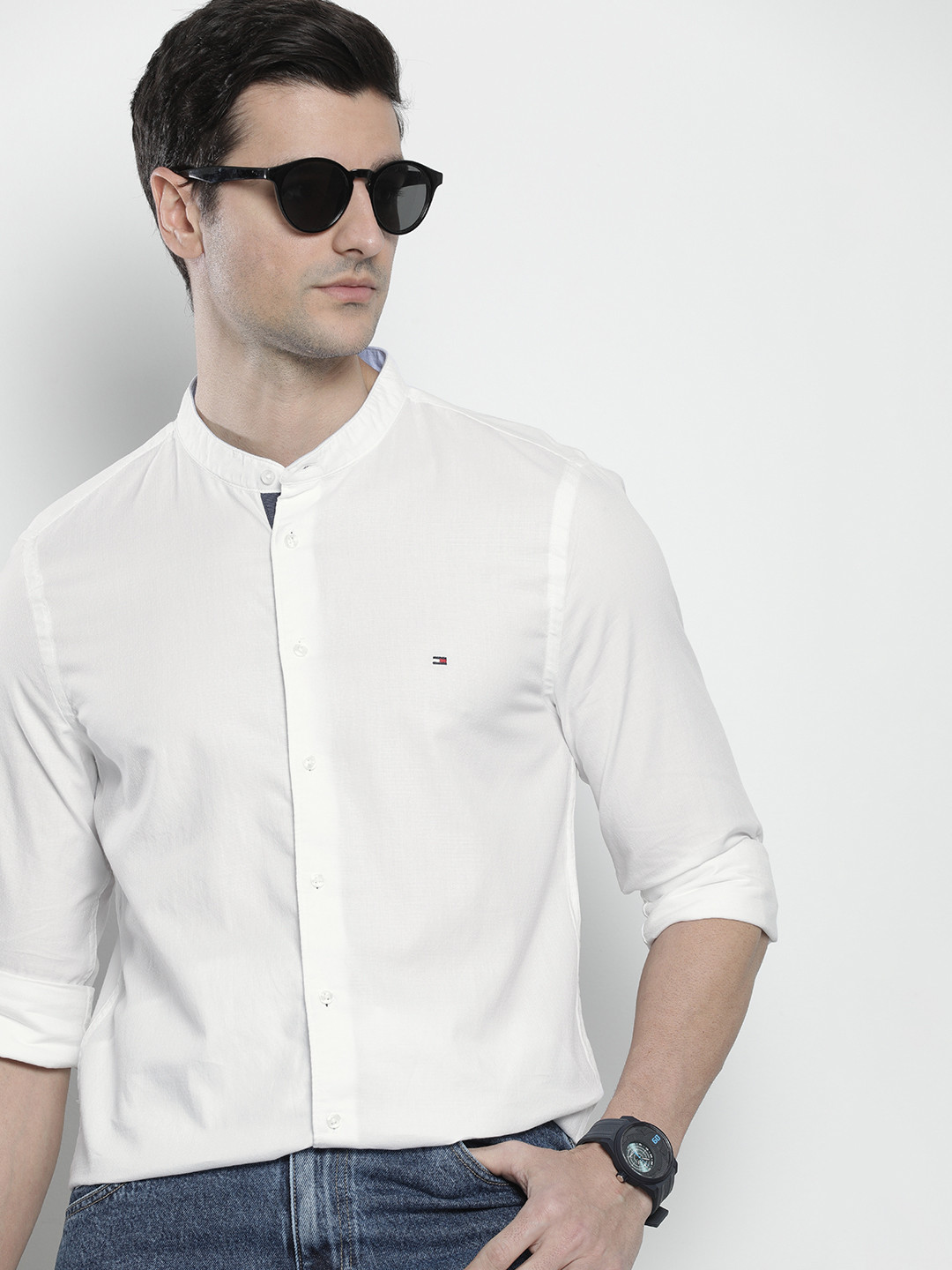 

Tommy Hilfiger Men White Textured Pure Cotton Slim Fit Casual Shirt