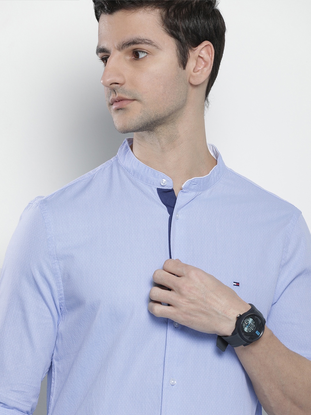 

Tommy Hilfiger Men Blue Textured Pure Cotton Slim Fit Casual Shirt
