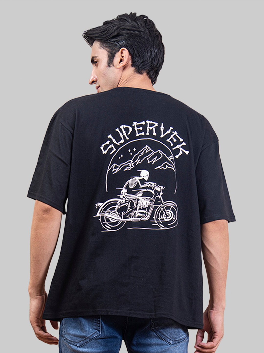 

Tistabene Men Black Biker Printed Drop-Shoulder Sleeves Oversized T-shirt