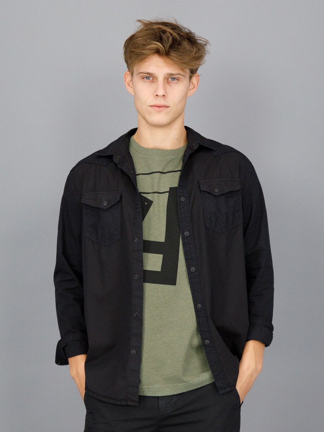 

FREESOUL Men Solid Casual Shirt, Black