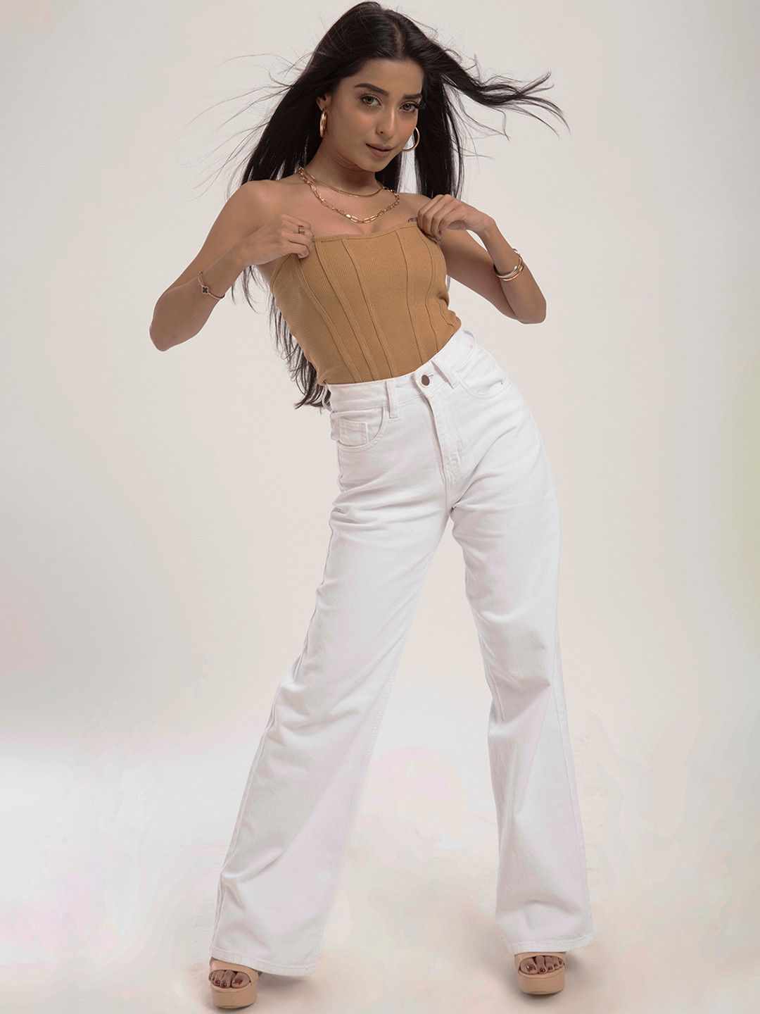 

Off Duty India Women Comfort Wide Leg High-Rise Jeans, White