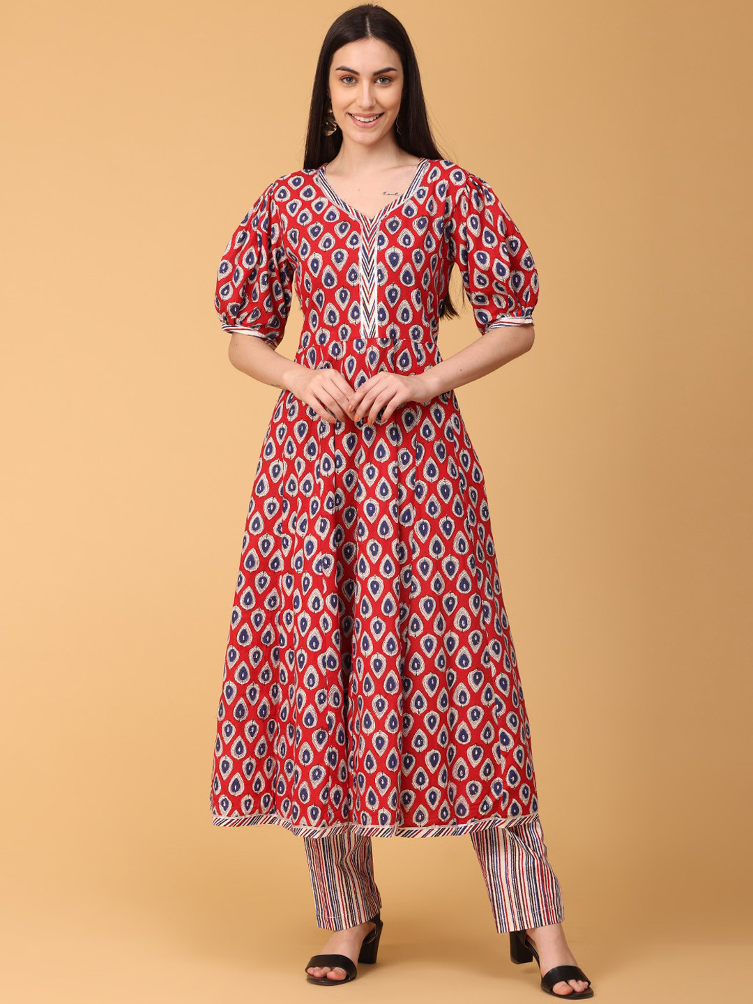 

NAYRA Women Red Ethnic Motifs Printed Pure Cotton Kurta with Trousers