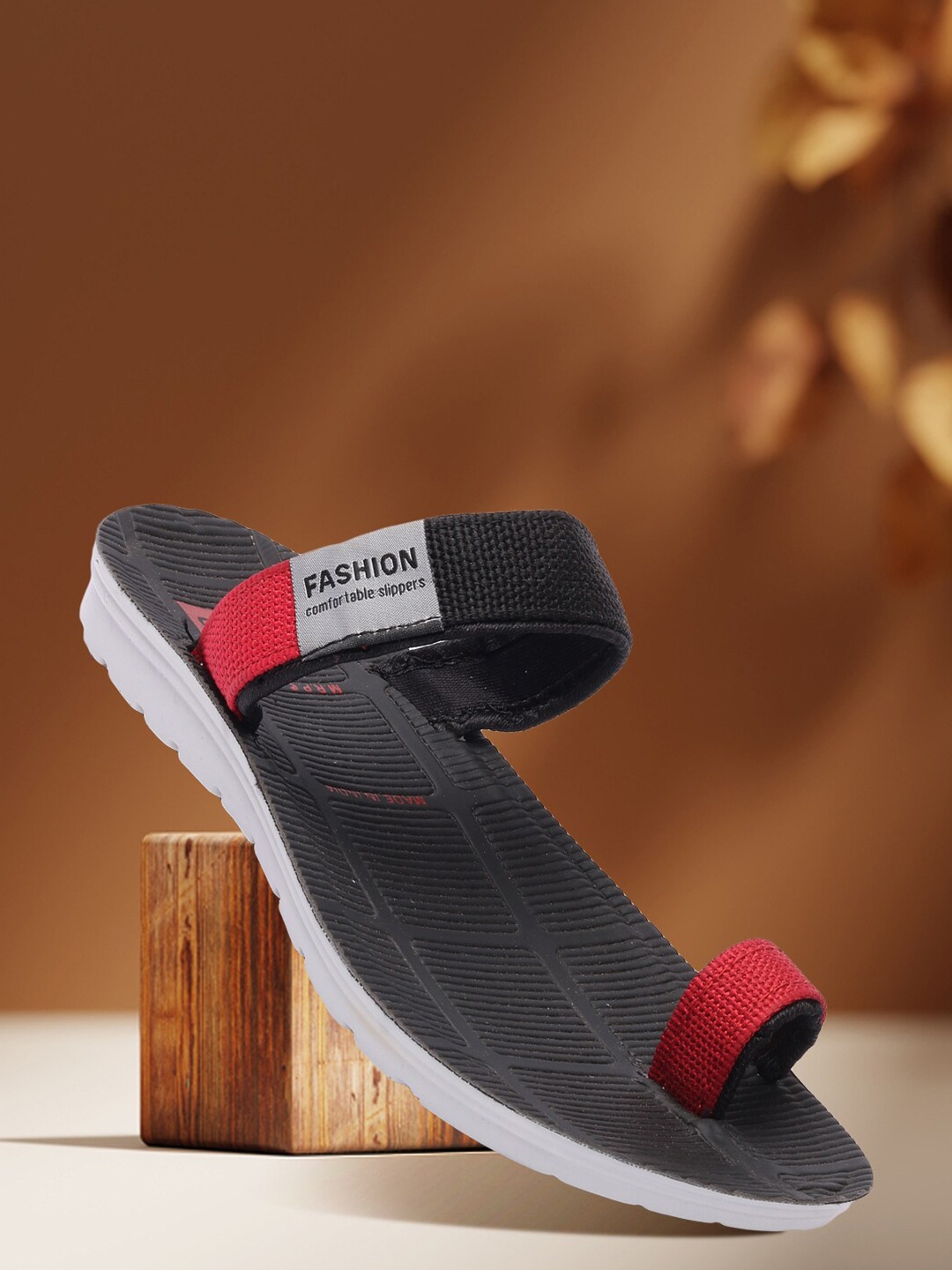 

CLYMB Men Black & White Comfort Sandals
