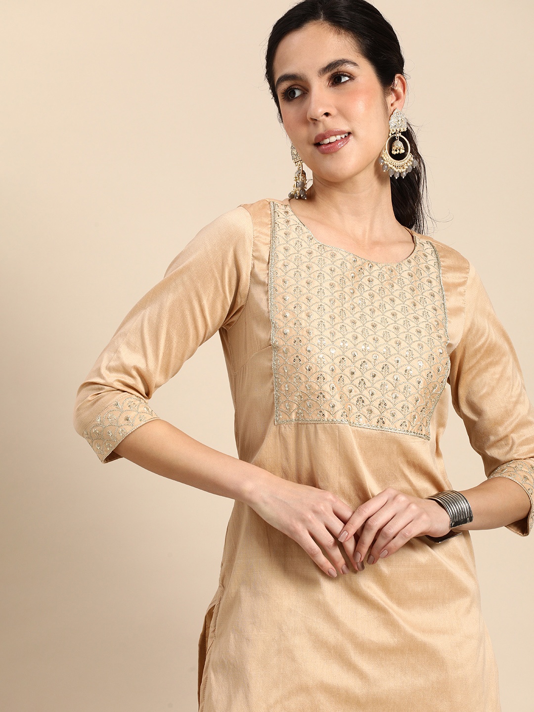 

Sangria Women Ethnic Motifs Embroidered Kurta, Beige