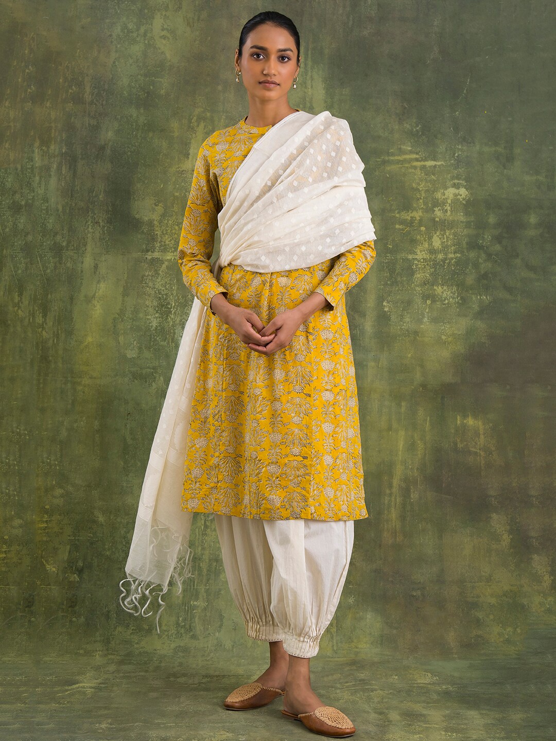 

W The Folksong Collection Women Ecru Tonal Jacquard Drape, White
