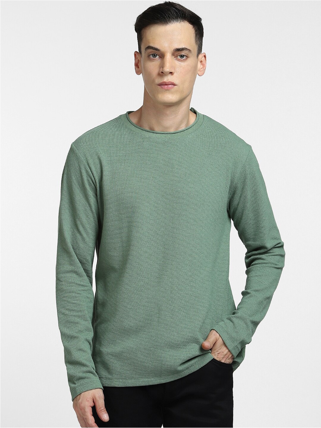 

Jack & Jones Men Green Raw Edge Slim Fit T-shirt