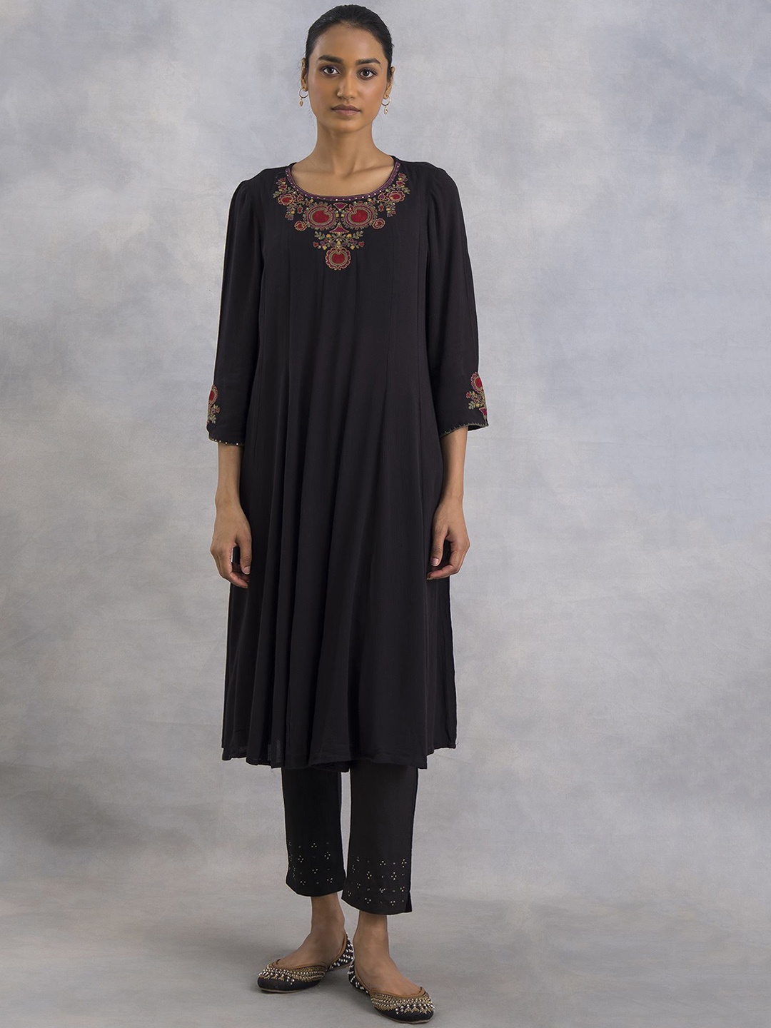 

W The Folksong Collection Women Black Ethnic Motifs Embroidered Kurta