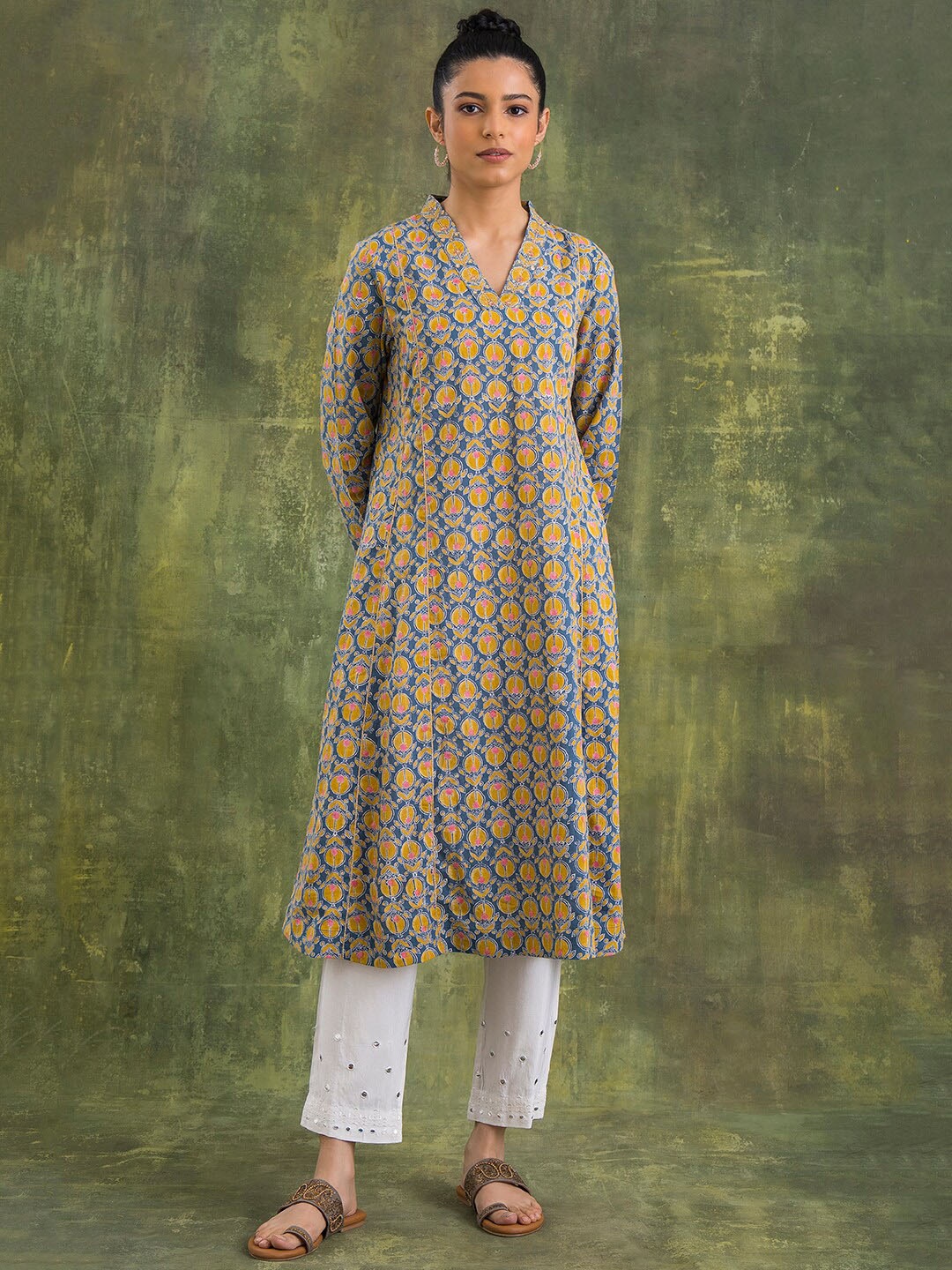 

W The Folksong Collection Women Blue Floral Printed Thread Work Anarkali Kurta