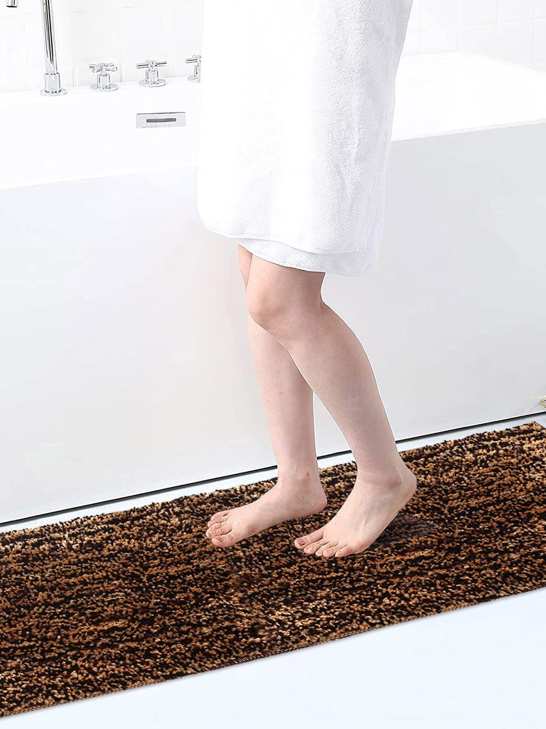 

LUXEHOME INTERNATIONAL Self Design 1600 GSM Anti Skid Runner, Brown