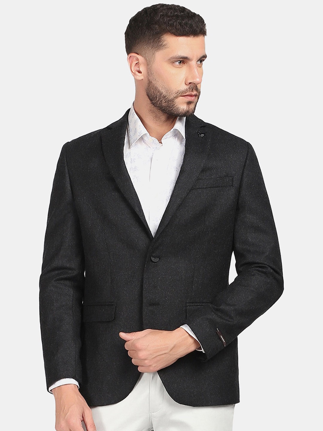 

Blackberrys Men Solid Woollen Single Breasted Slim-Fit Formal Blazer, Charcoal