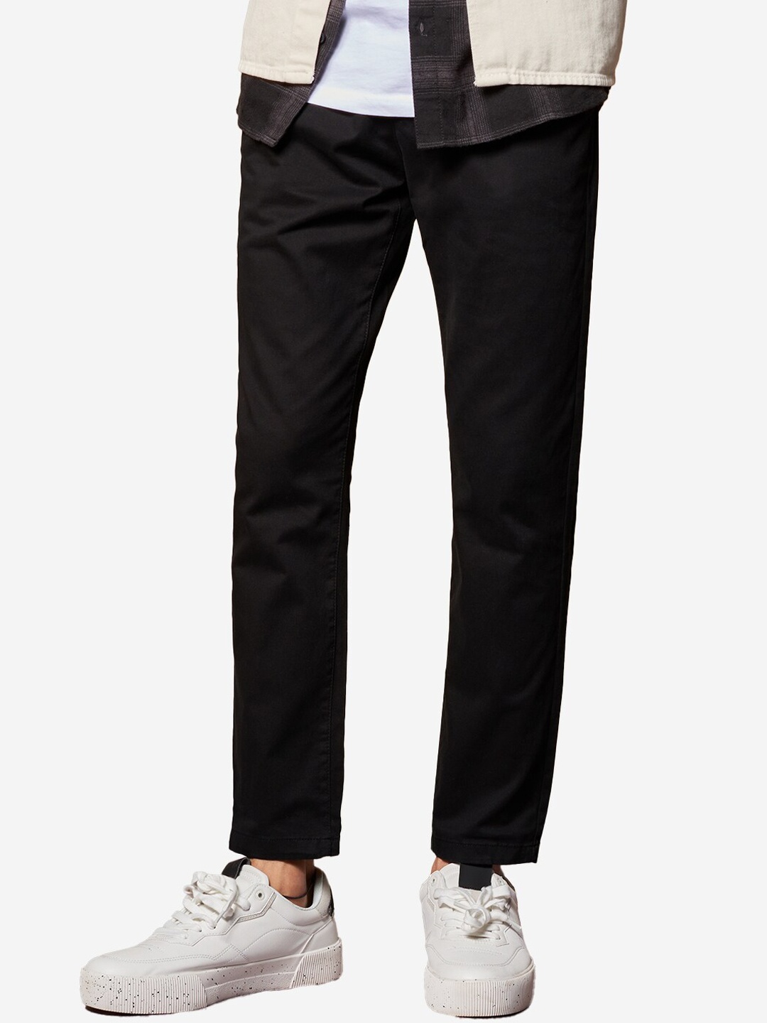 

The Souled Store Men Solid Cotton Chinos Trousers, Black