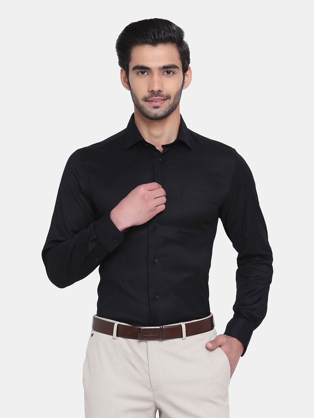 

Blackberrys Men Slim Fit Formal Shirt, Black